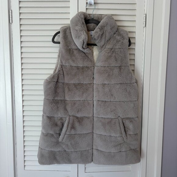 Evereve Serena faux fur vest grey large full zip high neck down *has flaw* - Picture 2 of 12